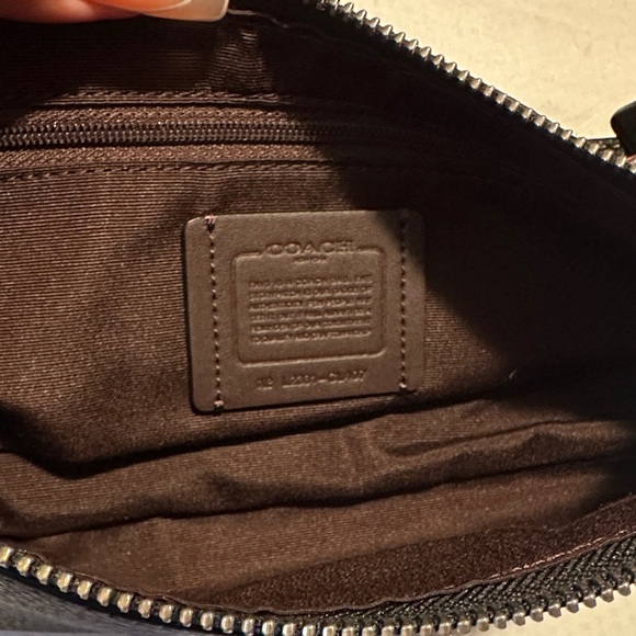 Coach Black Leather Shoulder Bag & Crossbody - Picture 3 of 6